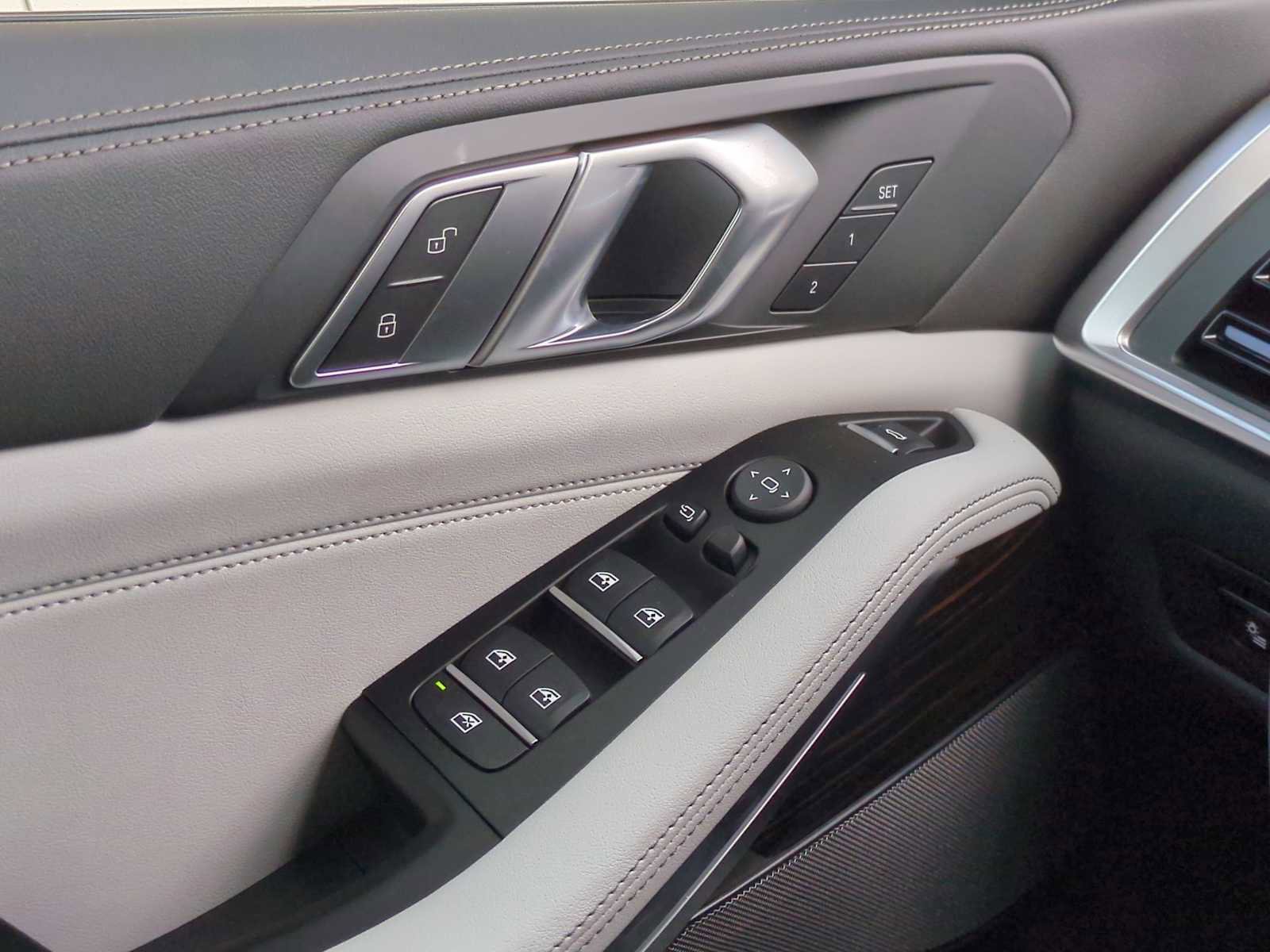 New 2026 BMW X5 xDrive40i w/ M Sport Package image 38