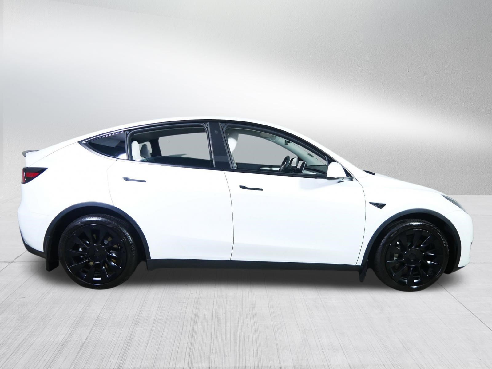 Used 2023 Tesla Model Y Long Range AWD/4WD image 8