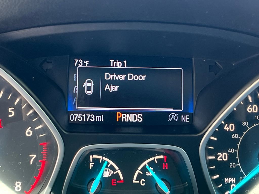 Used 2017 Ford Escape Titanium AWD/4WD image 16