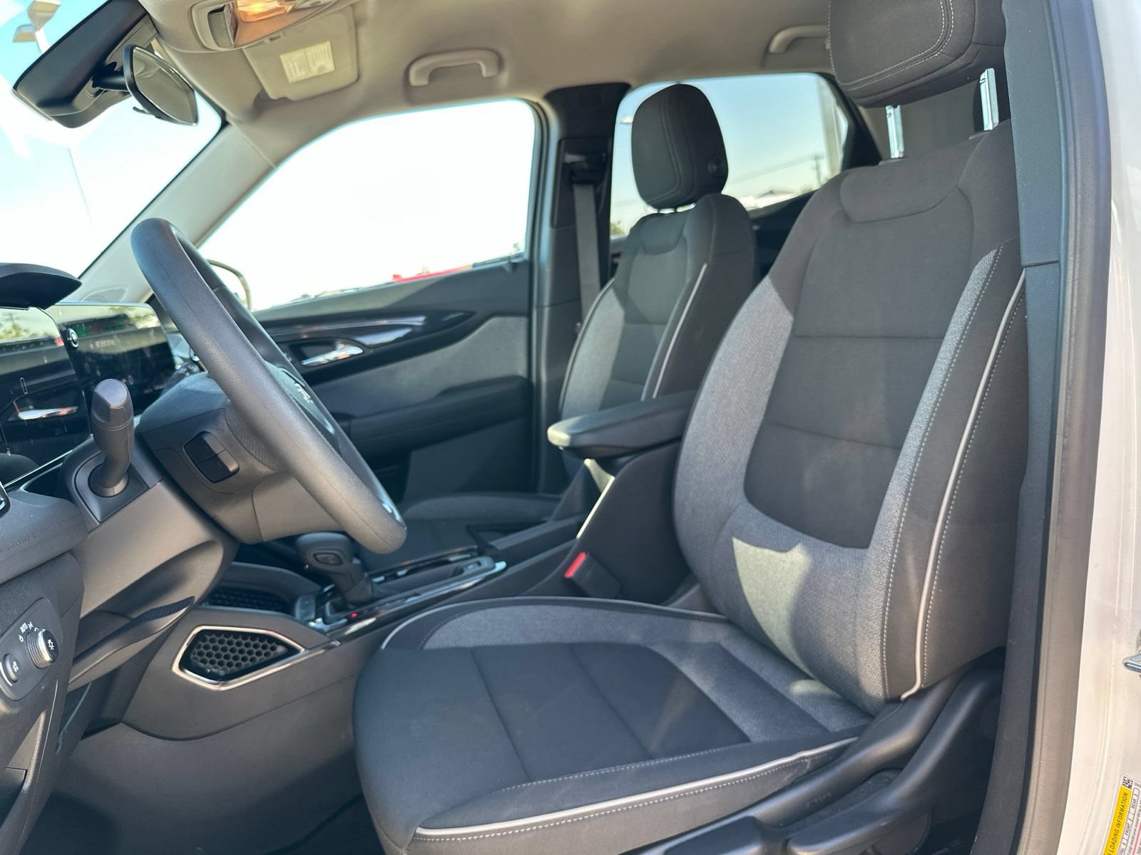 Used 2025 Chevrolet TrailBlazer LT FWD image 13