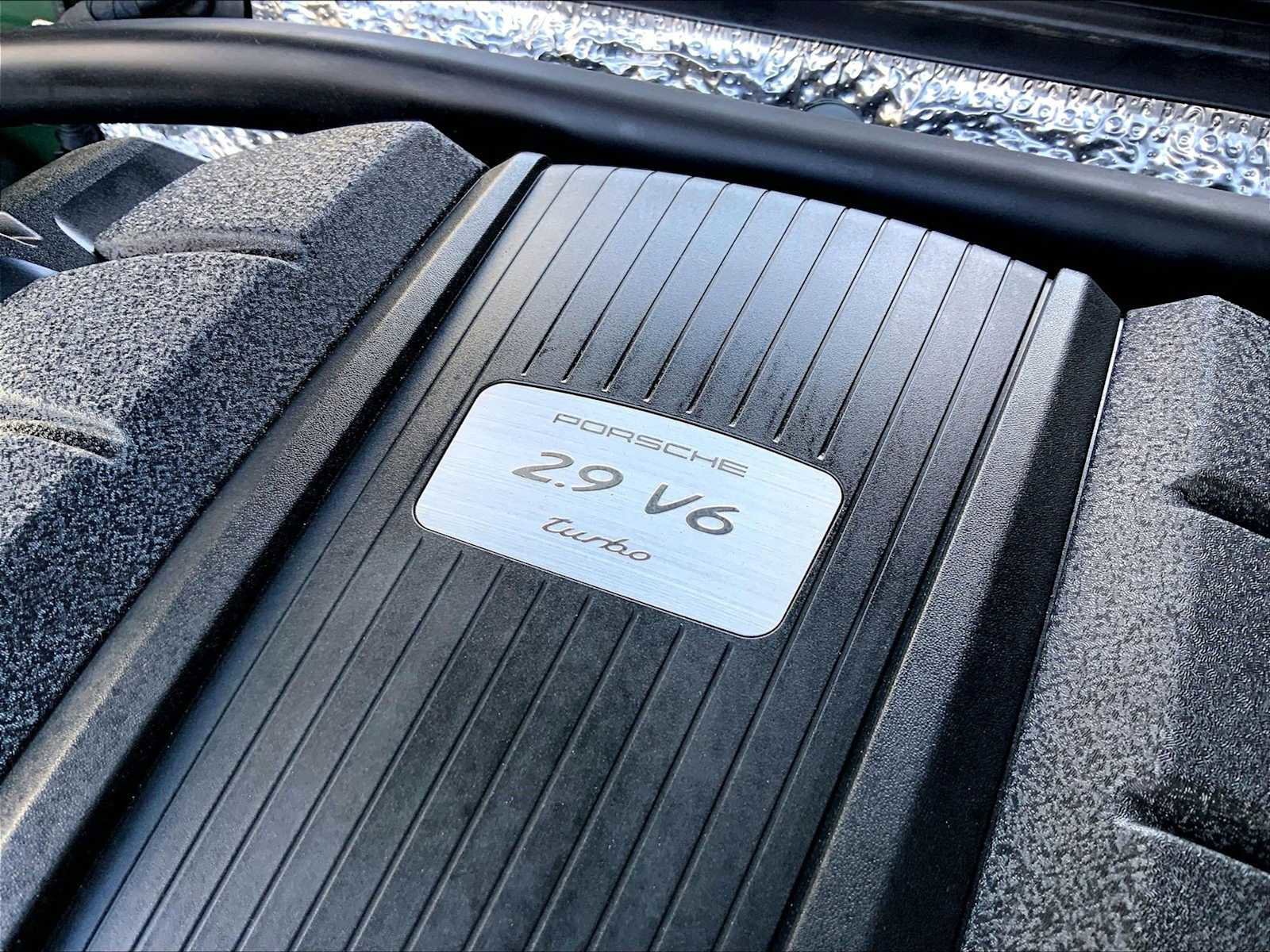 Used 2020 Porsche Macan Turbo AWD/4WD image 65