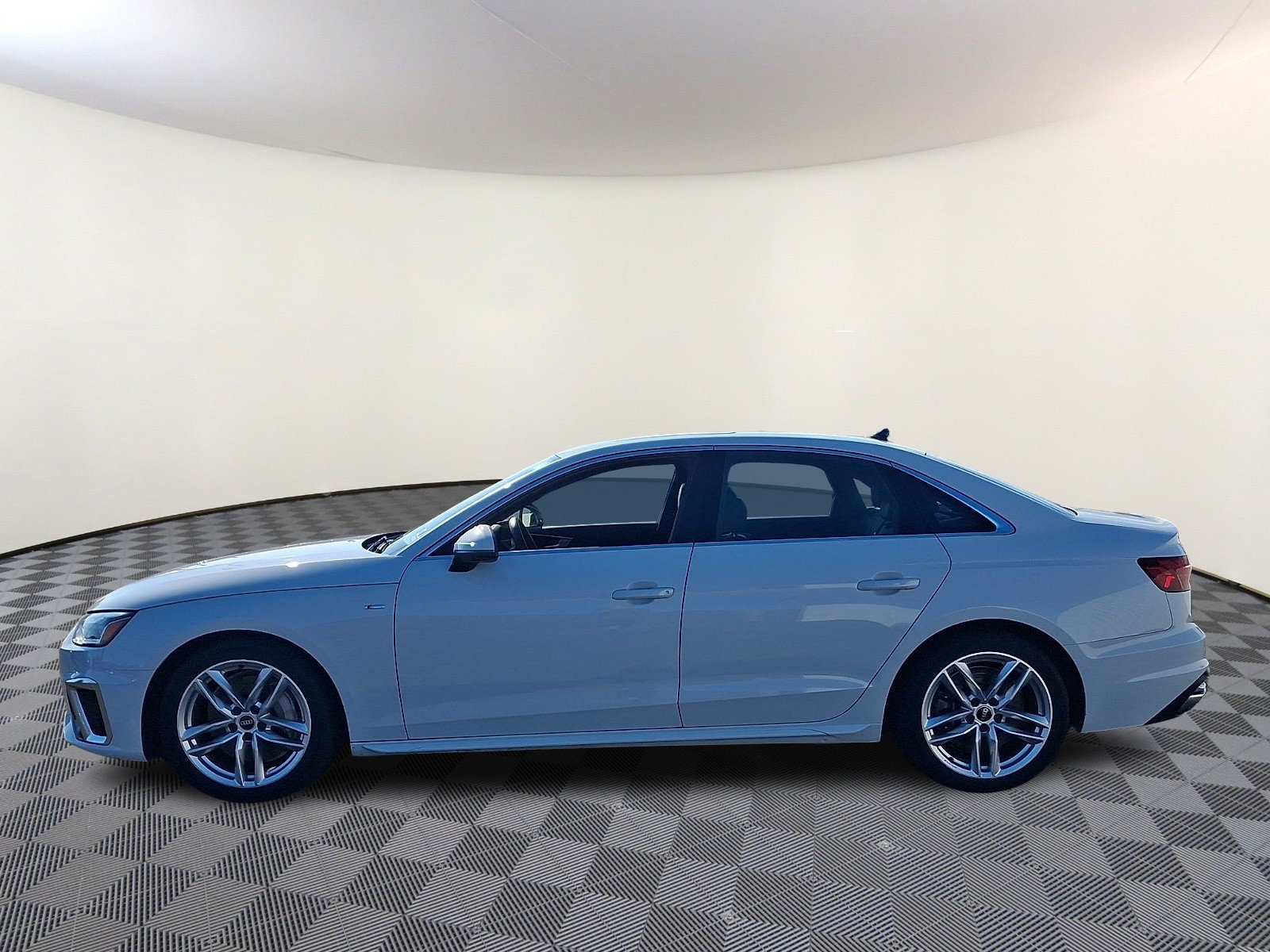 Used 2023 Audi A4 2.0T Premium Plus AWD/4WD image 4