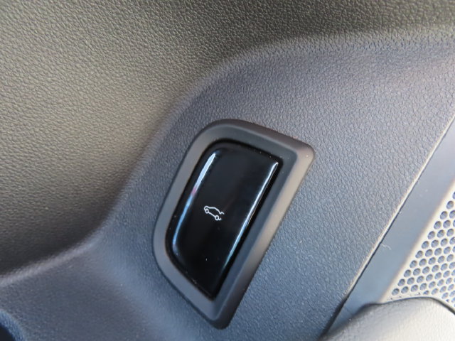 Certified 2024 Cadillac Lyriq Luxury w/ LPO, Floor Liner Package AWD/4WD image 11