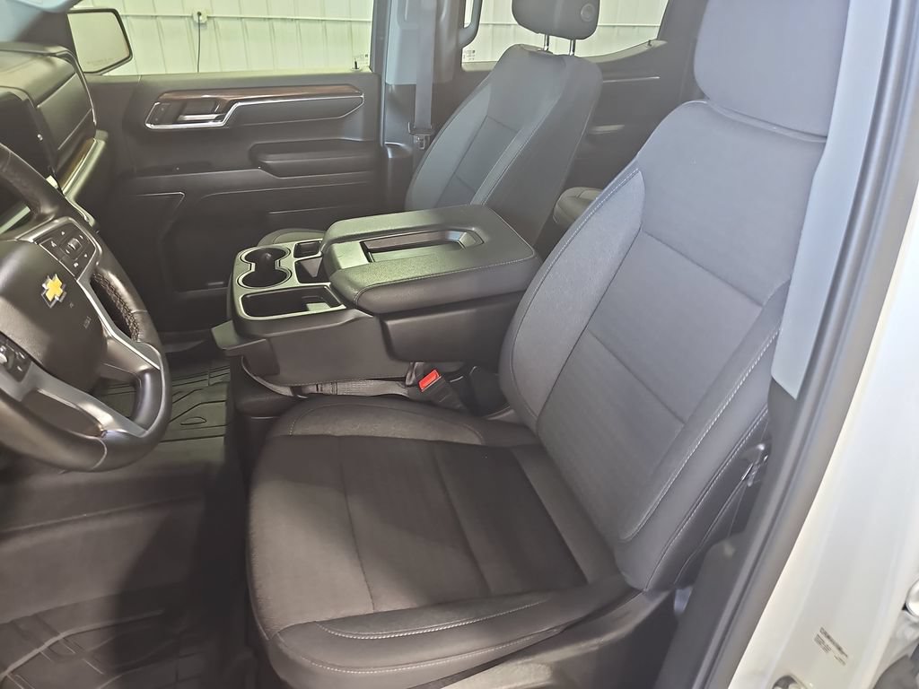 Used 2024 Chevrolet Silverado 1500 LT AWD/4WD image 14