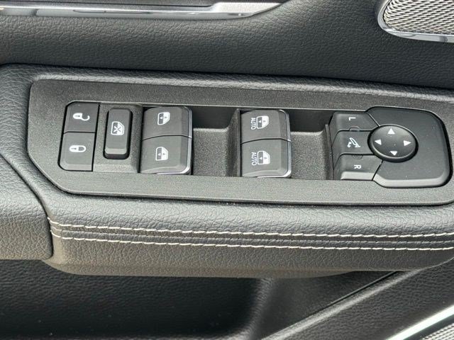 New 2026 RAM 1500 Laramie AWD/4WD image 11