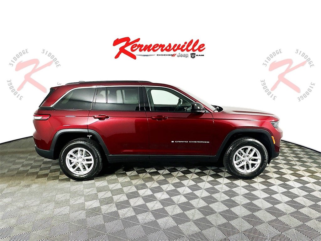 New 2025 Jeep Grand Cherokee Laredo X image 8