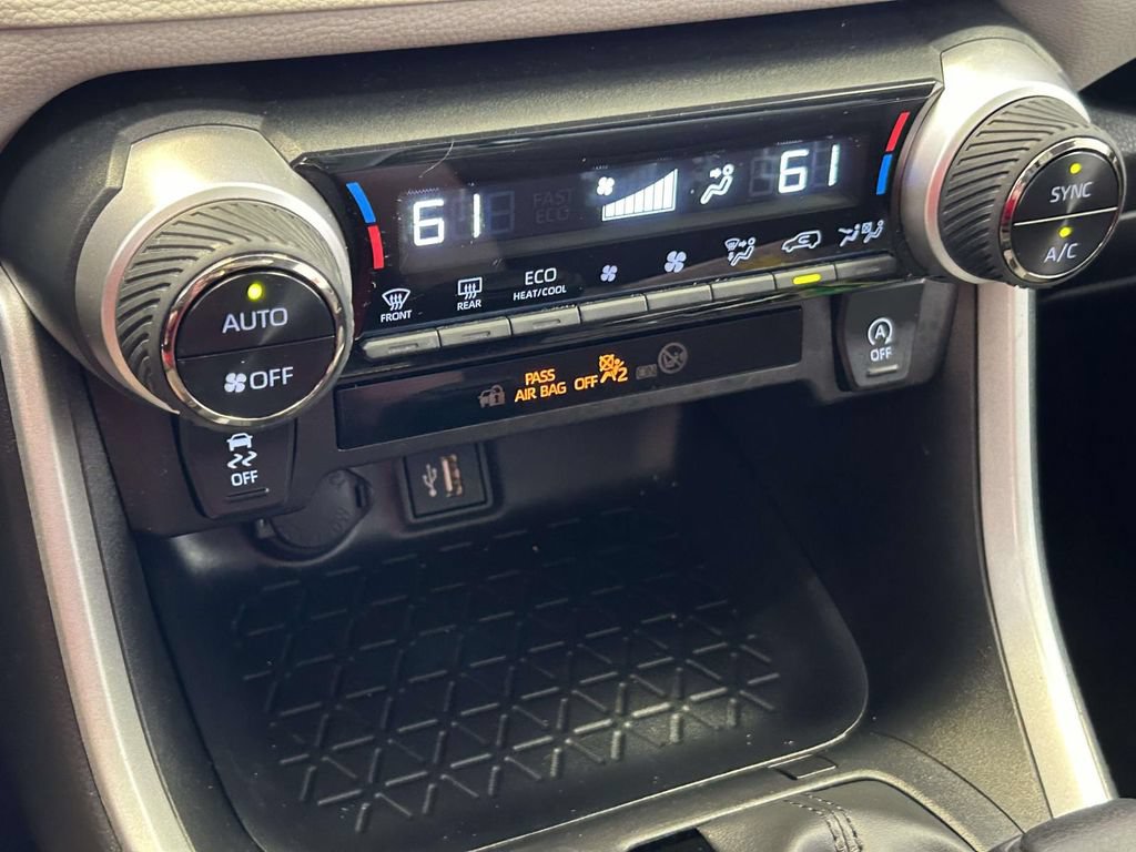 Certified 2025 Toyota RAV4 XLE w/ Convenience Package FWD image 25