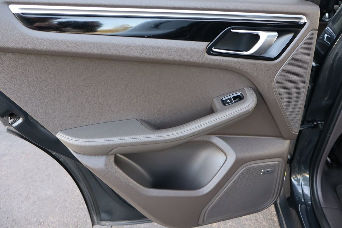 Used 2017 Porsche Macan image 26