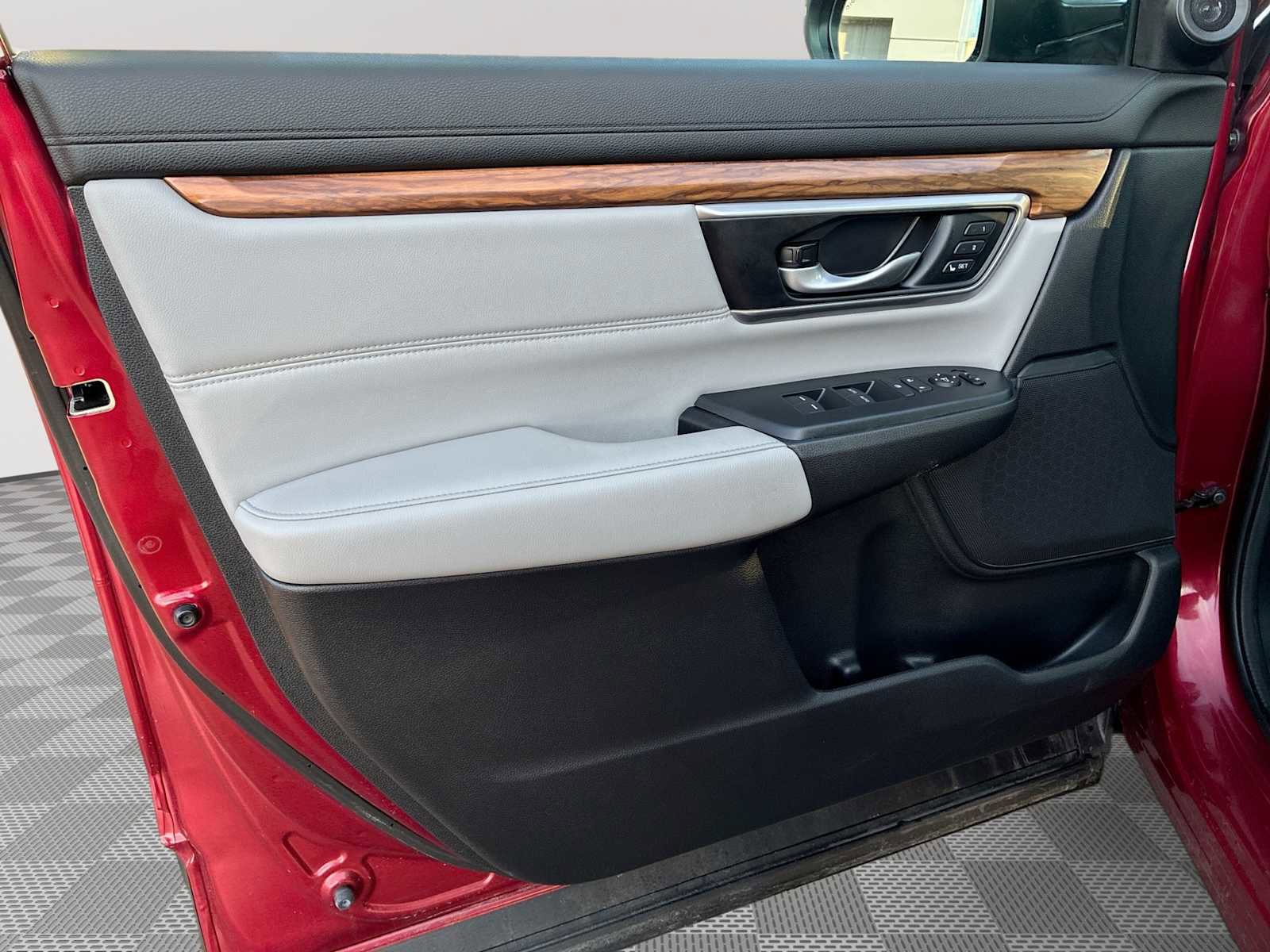 Used 2022 Honda CR-V Touring image 23