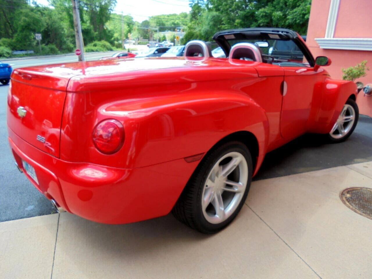 Used 2005 Chevrolet SSR w/ Preferred Equipment Group RWD image 18