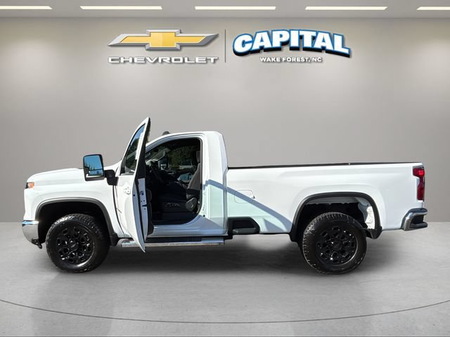 Used 2025 Chevrolet Silverado 2500 LT w/ Convenience Package RWD image 9