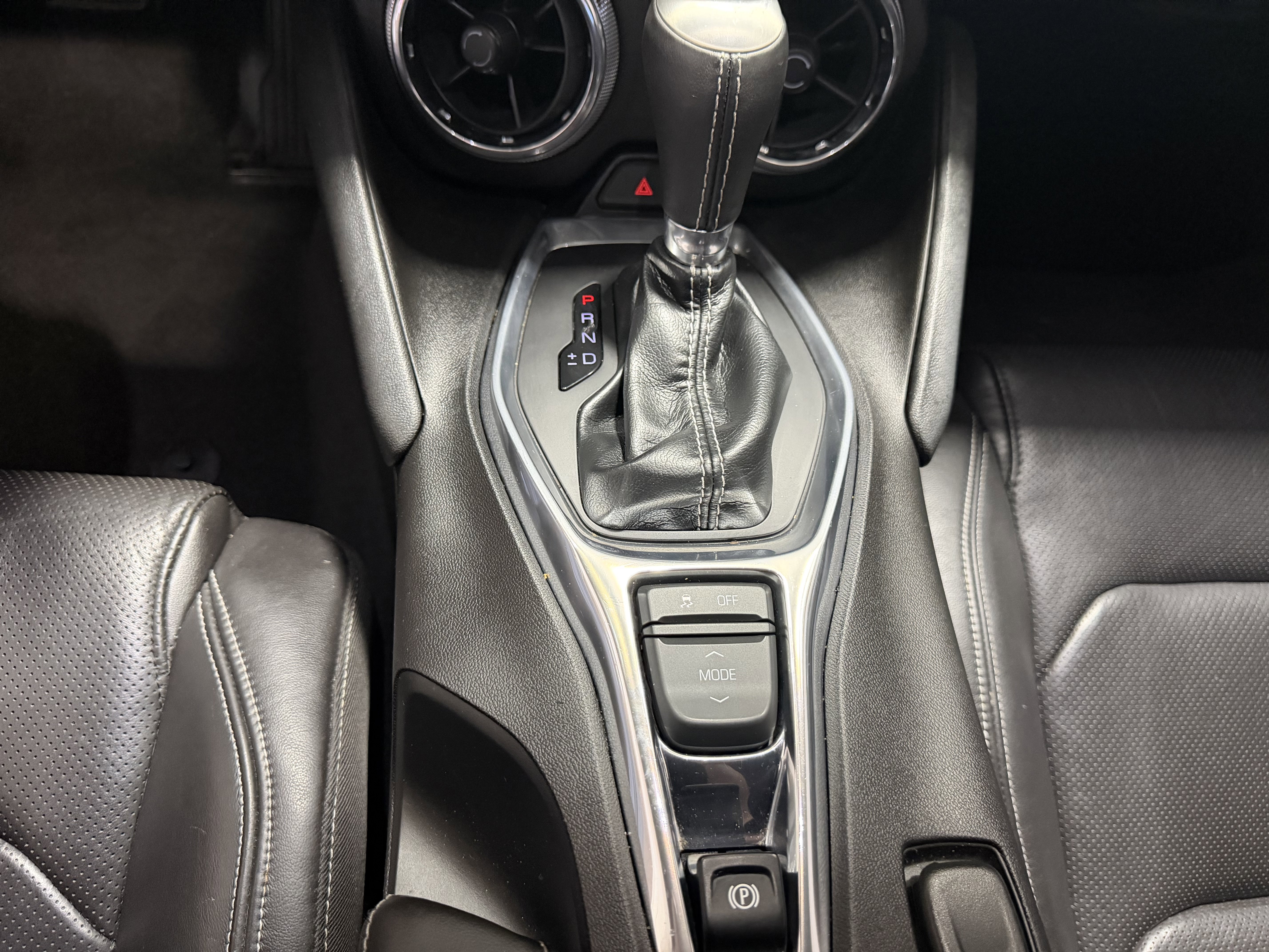 Used 2017 Chevrolet Camaro LT w/ RS Package image 18