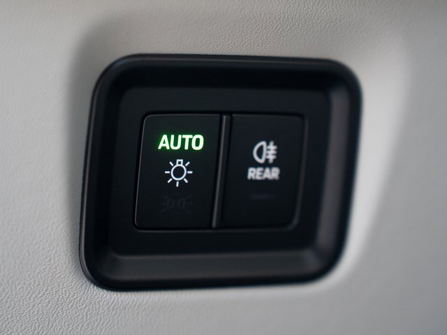 Used 2025 Porsche Cayenne S image 28