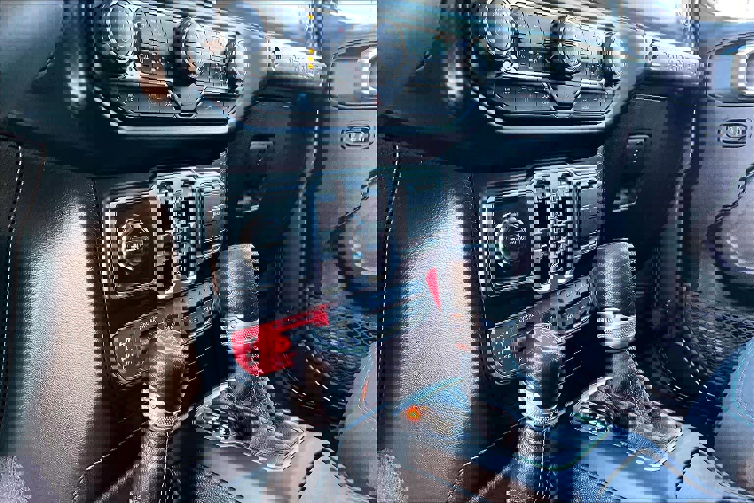 Used 2023 Jeep Wrangler Rubicon w/ Cold Weather Group image 36