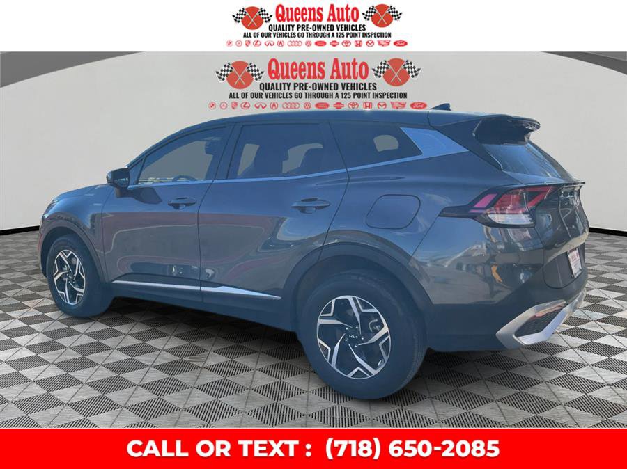 Used 2023 Kia Sportage LX image 4