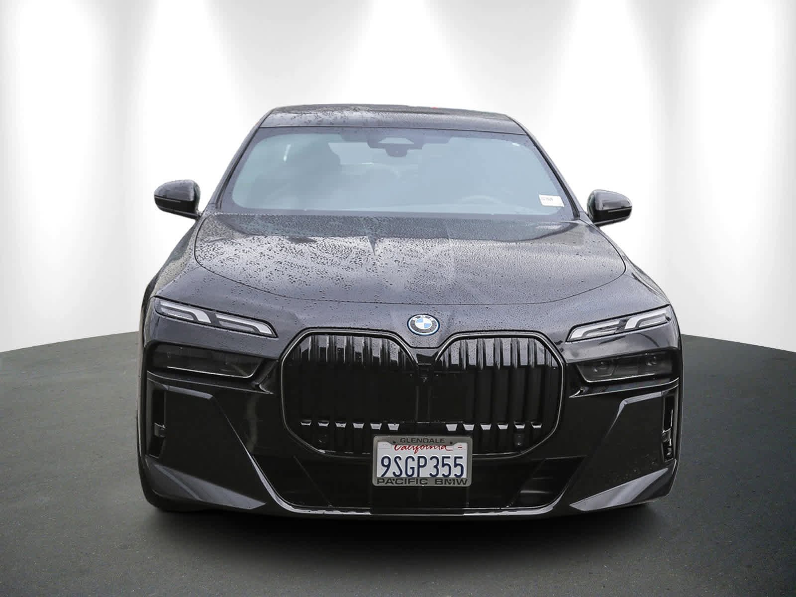 Used 2025 BMW i7 eDrive50 w/ M Sport Package image 2