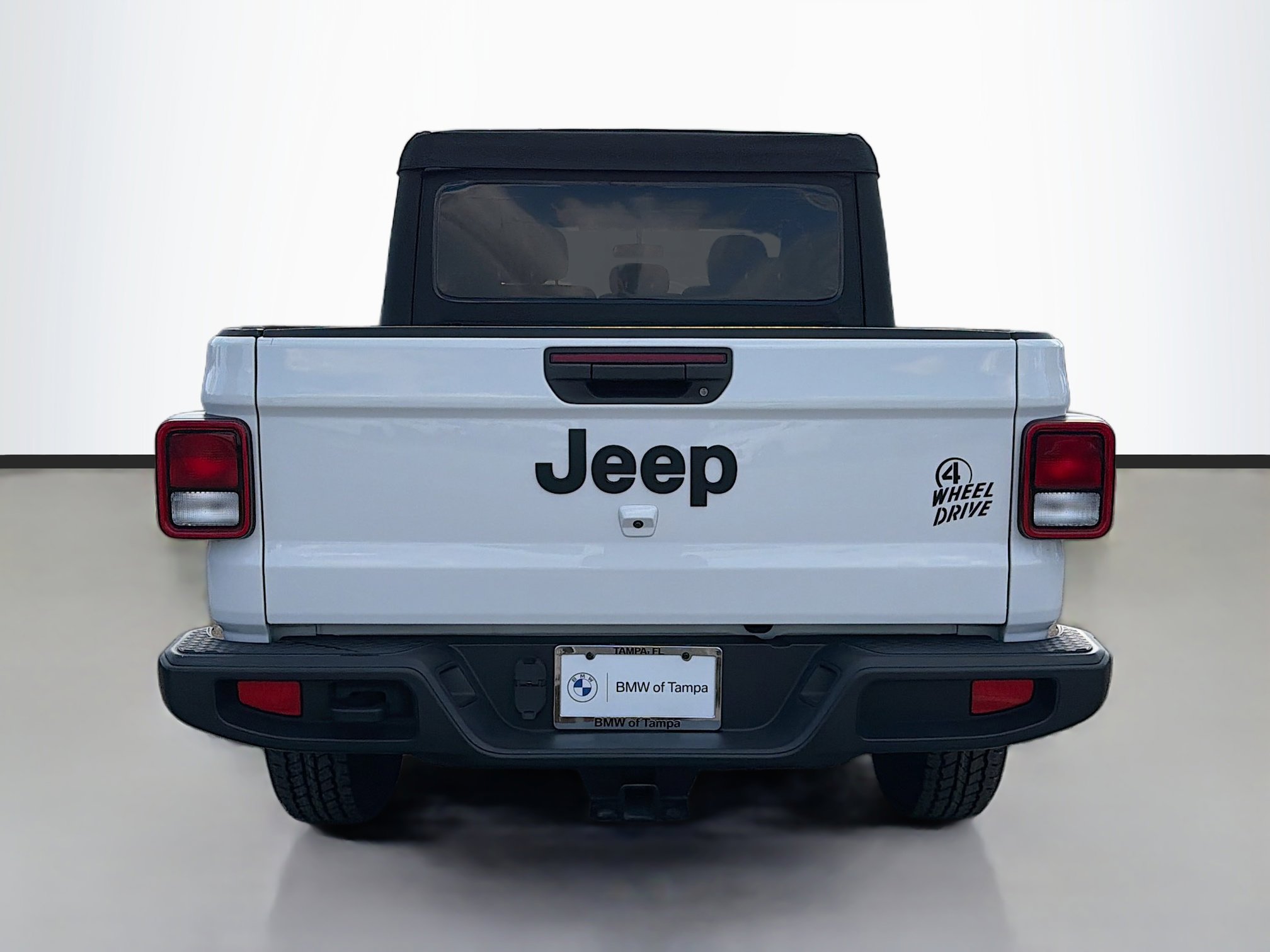 Used 2022 Jeep Gladiator Sport image 4
