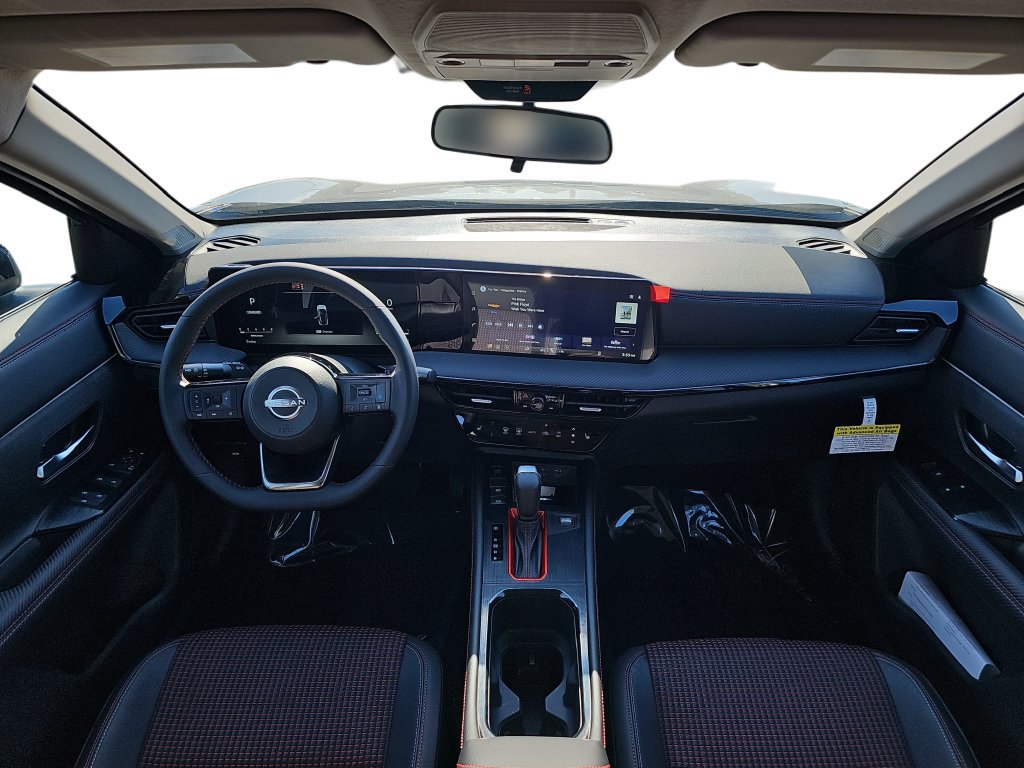 New 2027 Nissan Kicks SR w/ Cold Weather Package FWD image 13