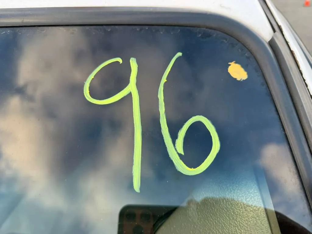 Used 1999 Ford F350 4x4 SuperCab DRW Super Duty image 26