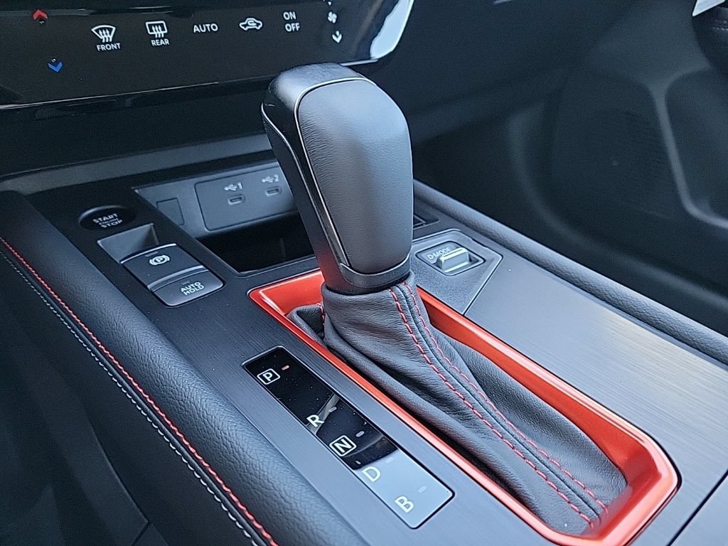Certified 2025 Nissan Kicks SR FWD image 26