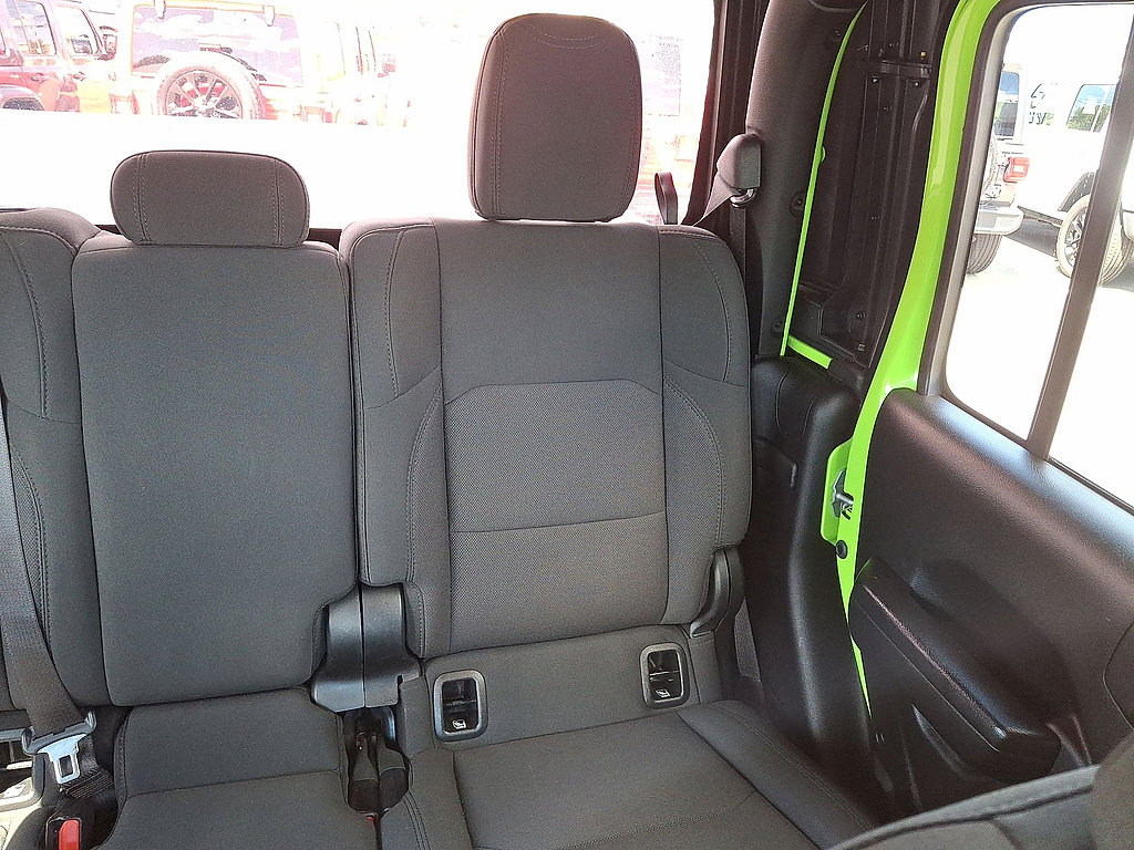 Used 2021 Jeep Gladiator Sport AWD/4WD image 14