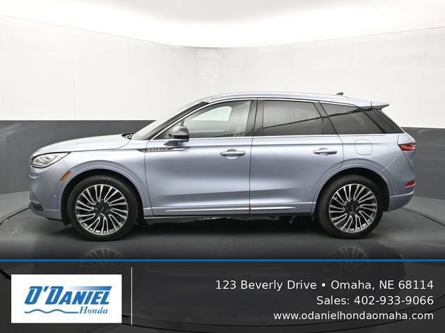 Used 2022 Lincoln Corsair Reserve w/ Equipment Group 201A AWD/4WD image 2