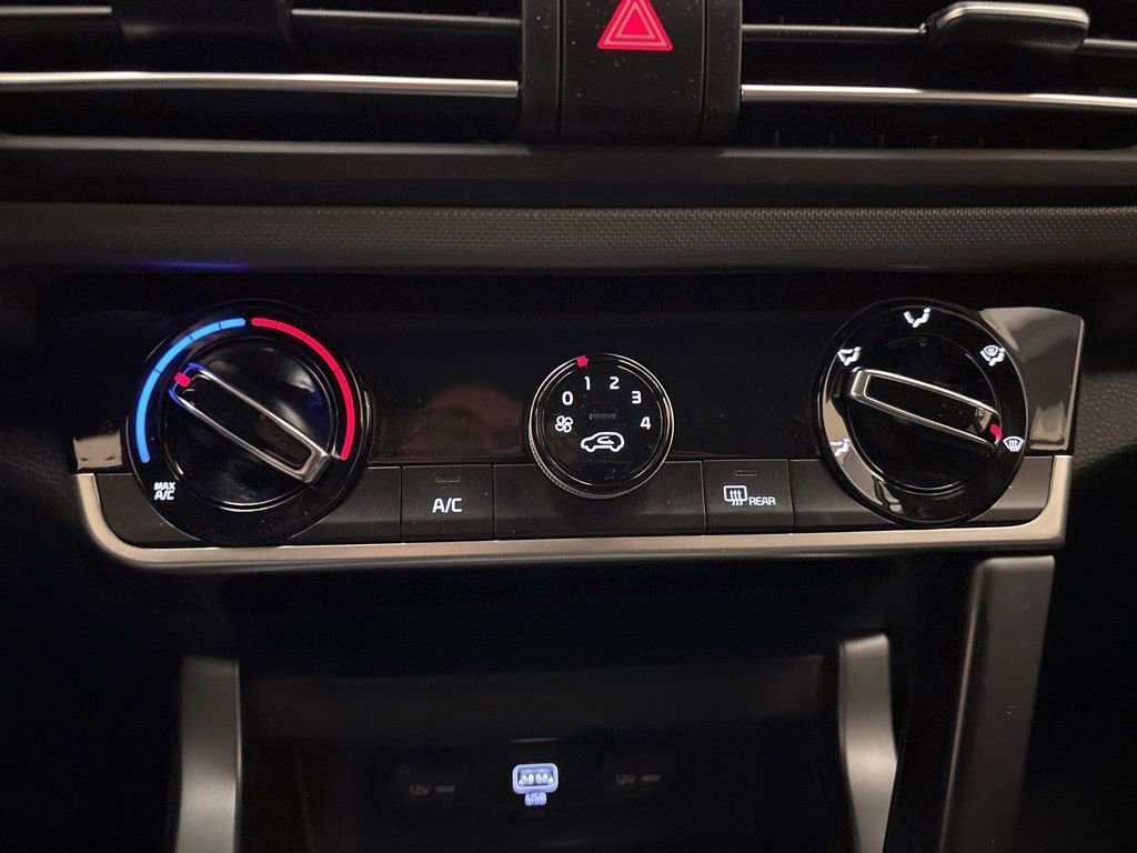 Used 2023 Kia Seltos LX image 20