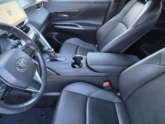 Certified 2023 Toyota Venza XLE AWD/4WD image 18