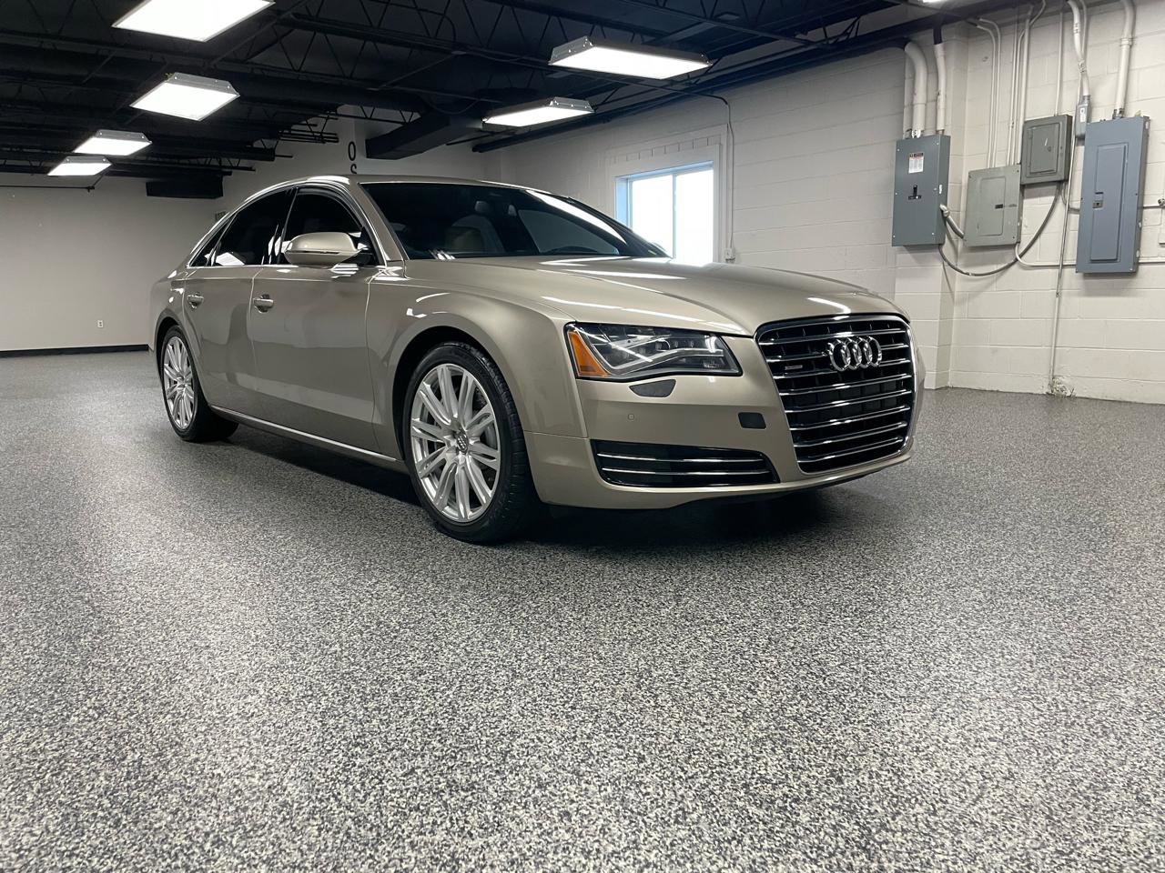 Used 2011 Audi A8 4.2 image 2