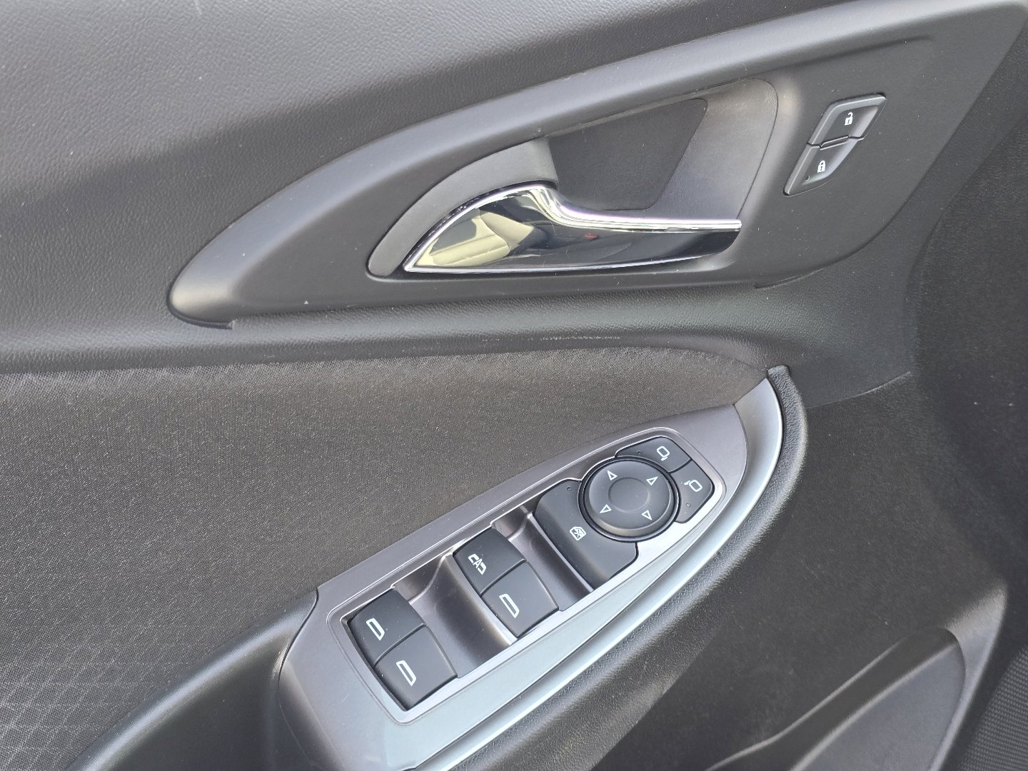 Used 2024 Chevrolet Malibu LT image 30