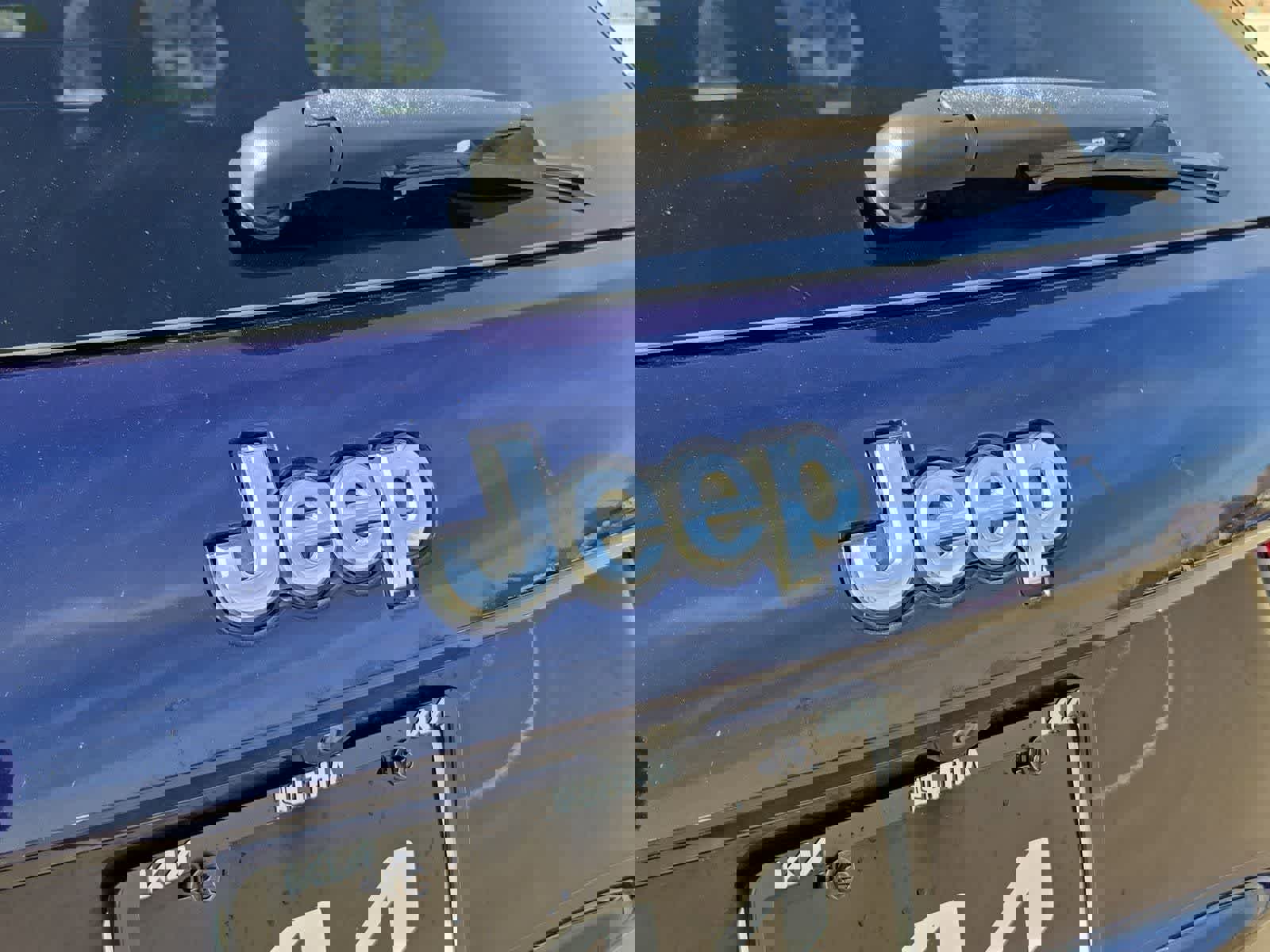 Used 2018 Jeep Grand Cherokee Limited image 11