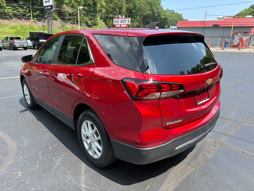 Used 2024 Chevrolet Equinox LT FWD image 2