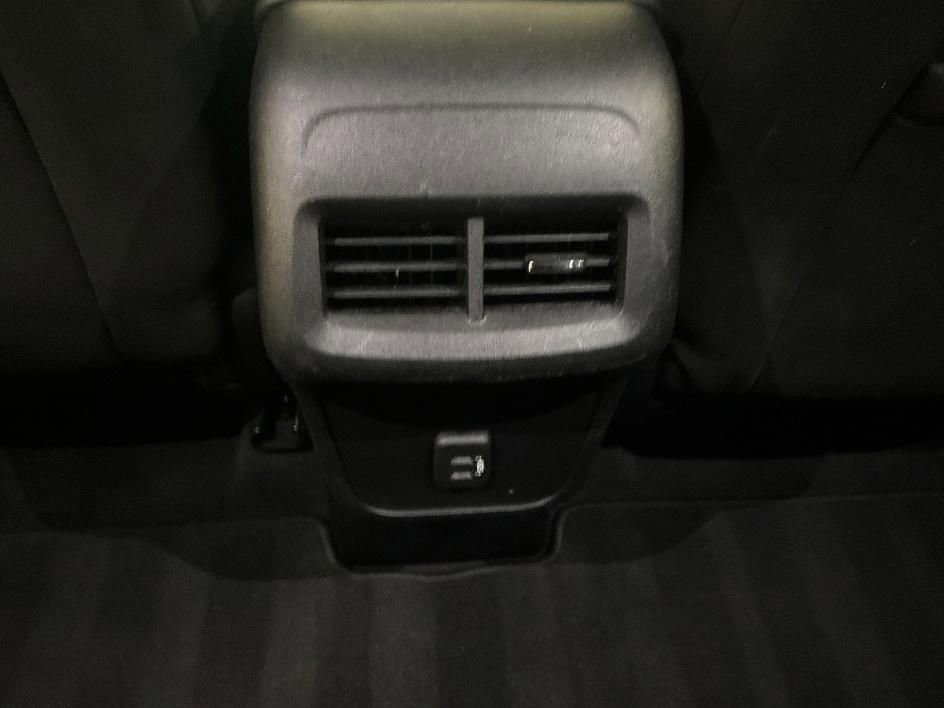 Used 2020 Chevrolet Equinox LT image 26