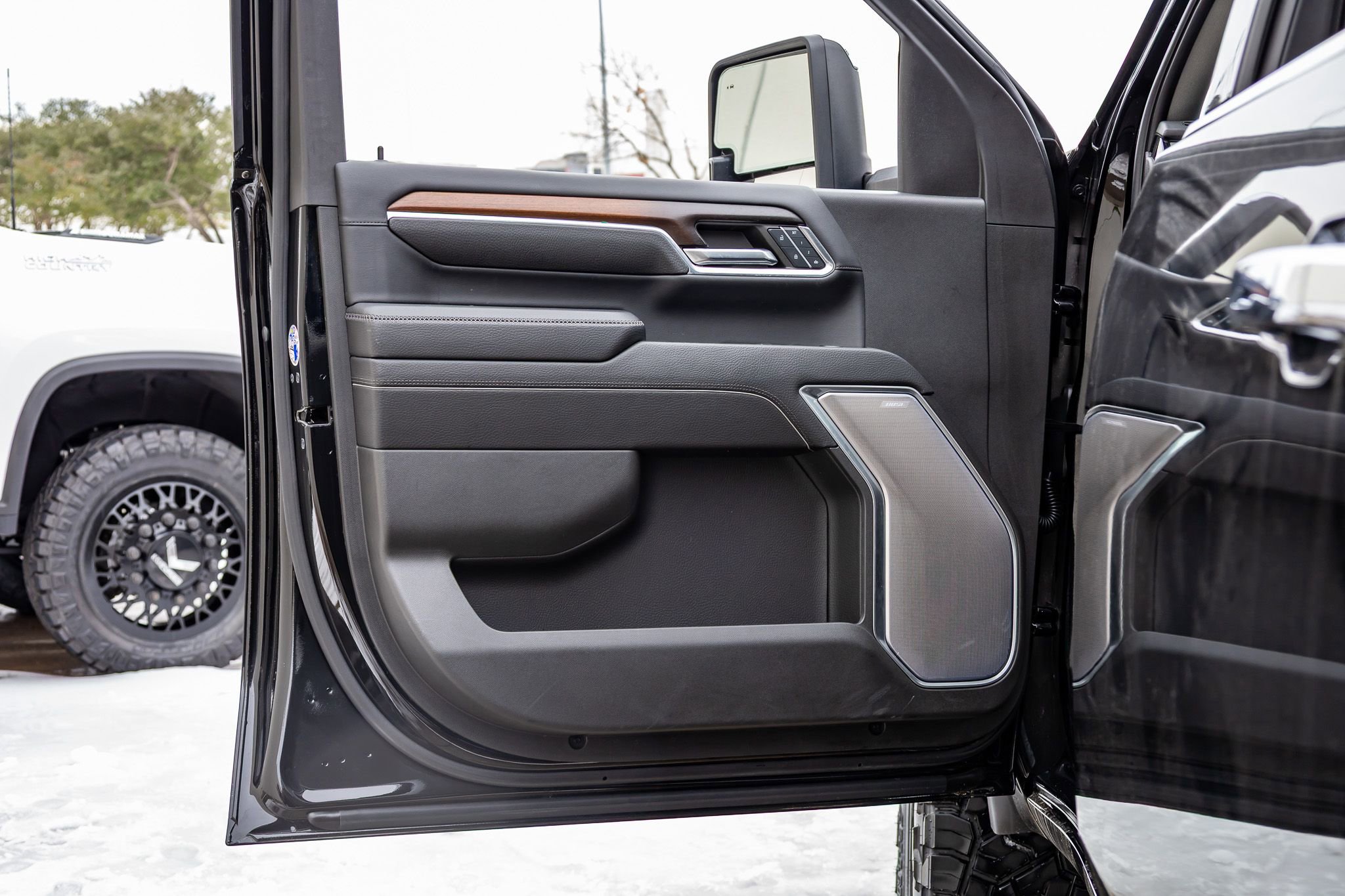 Used 2024 GMC Sierra 2500 Denali w/ Technology Package image 34