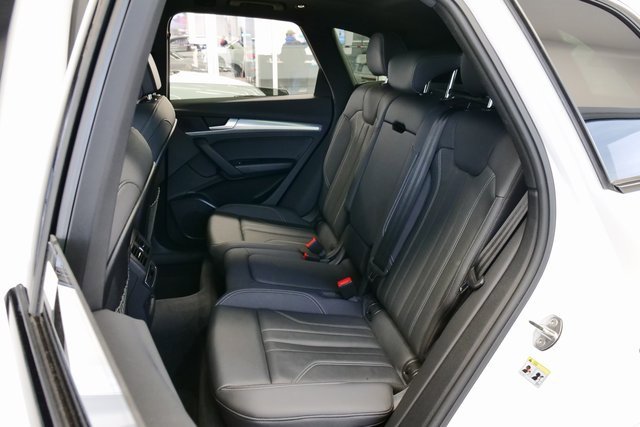 Used 2025 Audi Q5 2.0T Premium image 12