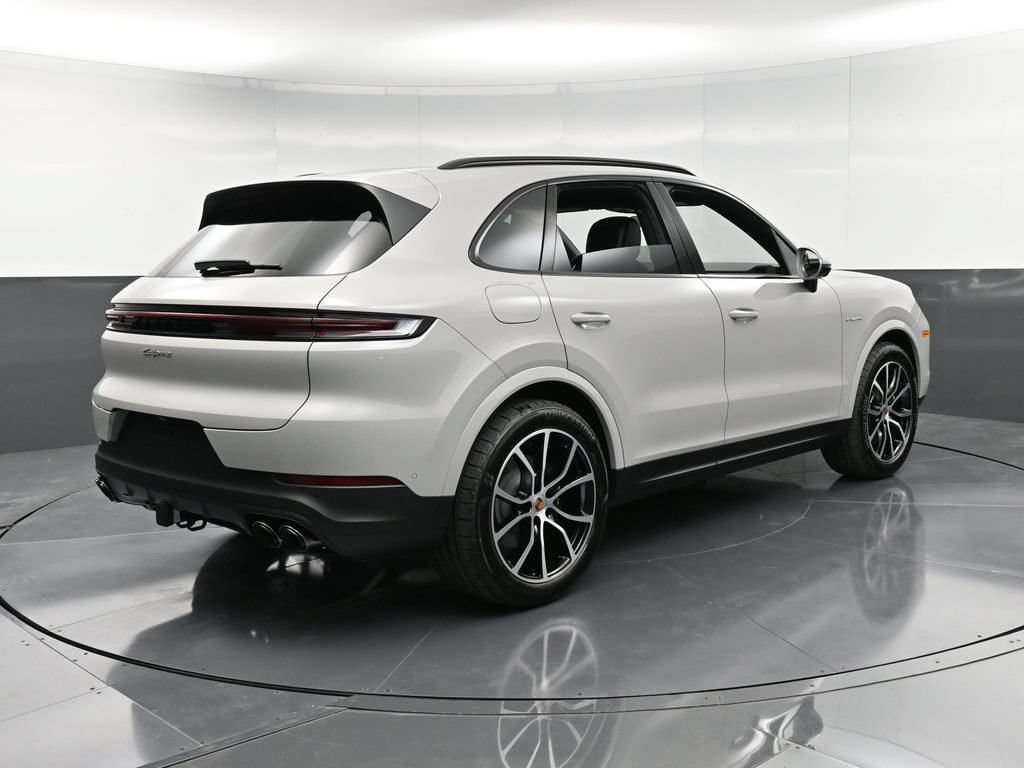 Certified 2026 Porsche Cayenne E-Hybrid AWD/4WD image 8