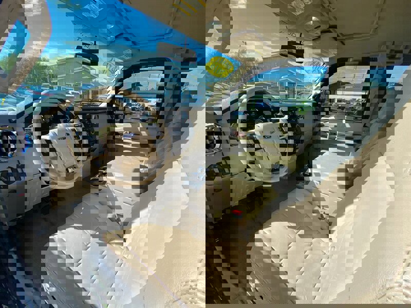 Used 2010 Ford F250 Lariat image 28