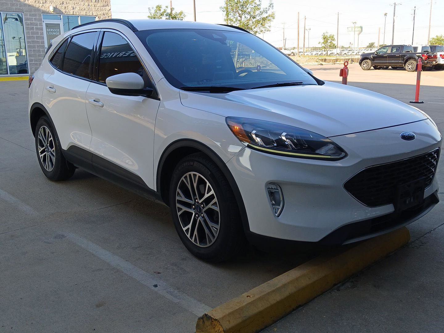 Used 2021 Ford Escape SEL FWD image 4