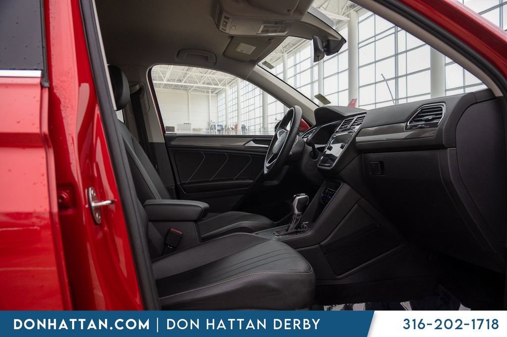 Used 2023 Volkswagen Tiguan SE image 23