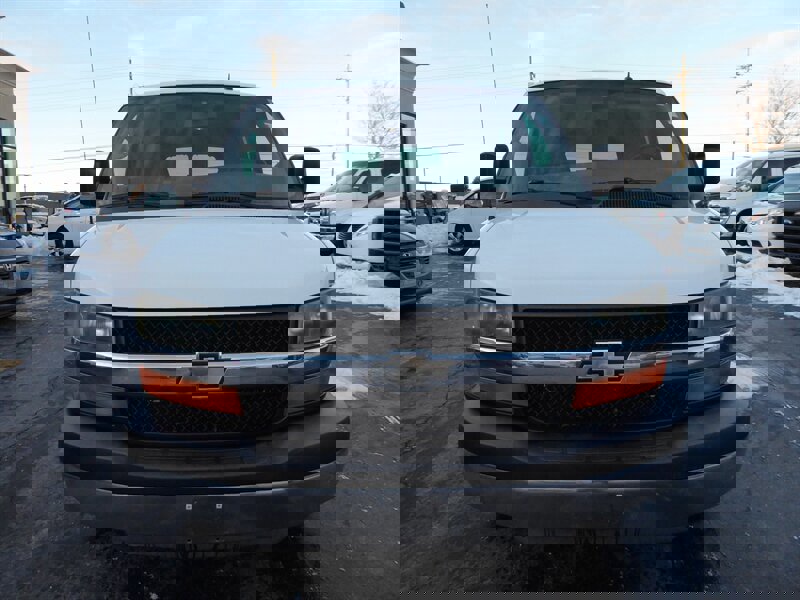 Used 2012 Chevrolet Express 2500 LT w/ LT Preferred Equipment Group image 2