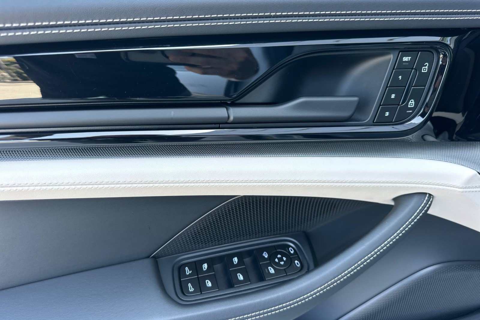 Used 2026 Porsche Panamera image 12