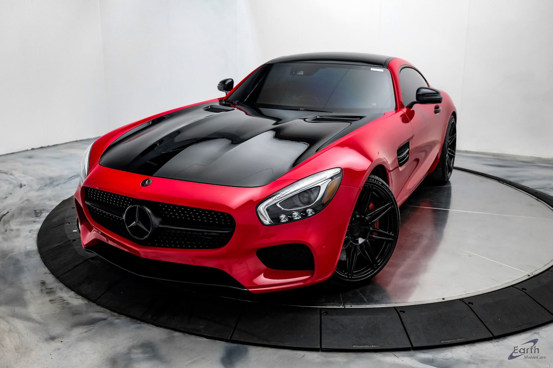Used 2016 Mercedes-Benz AMG GT S image 3