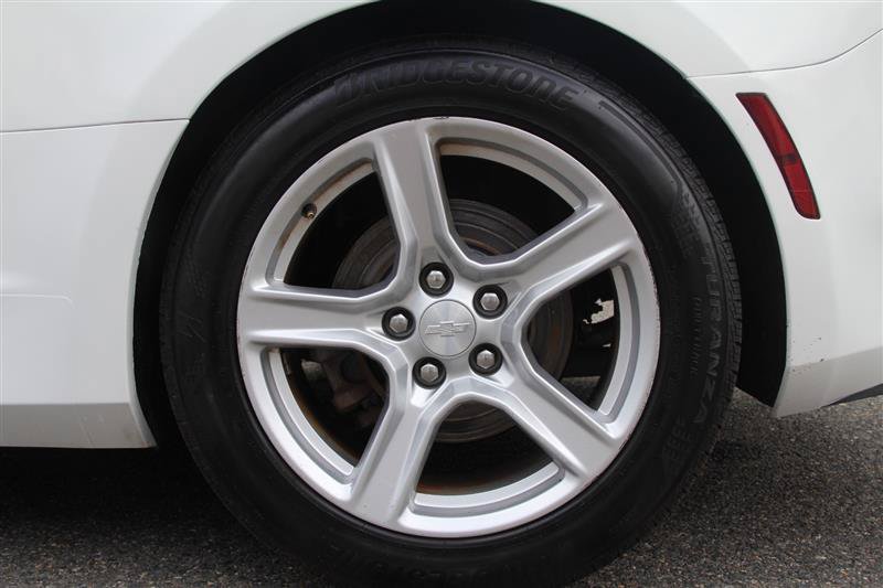 Used 2017 Chevrolet Camaro LT RWD image 14