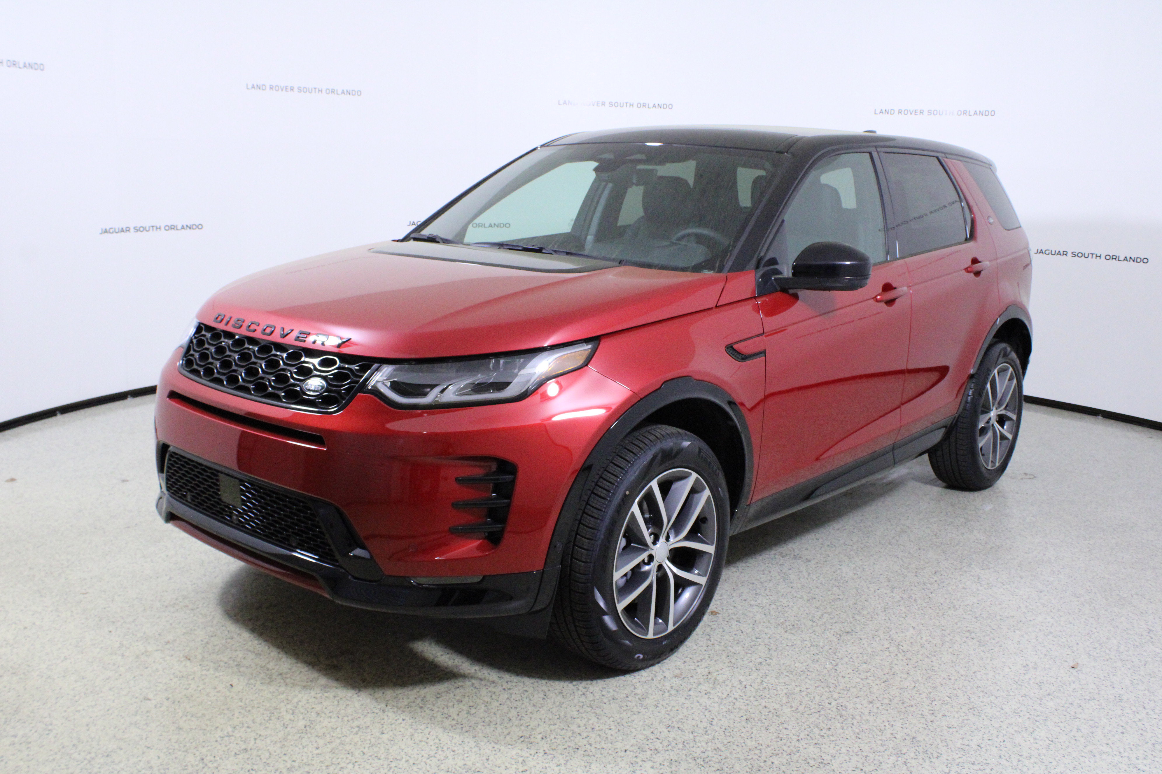 New 2026 Land Rover Discovery Sport Landmark AWD/4WD image 4