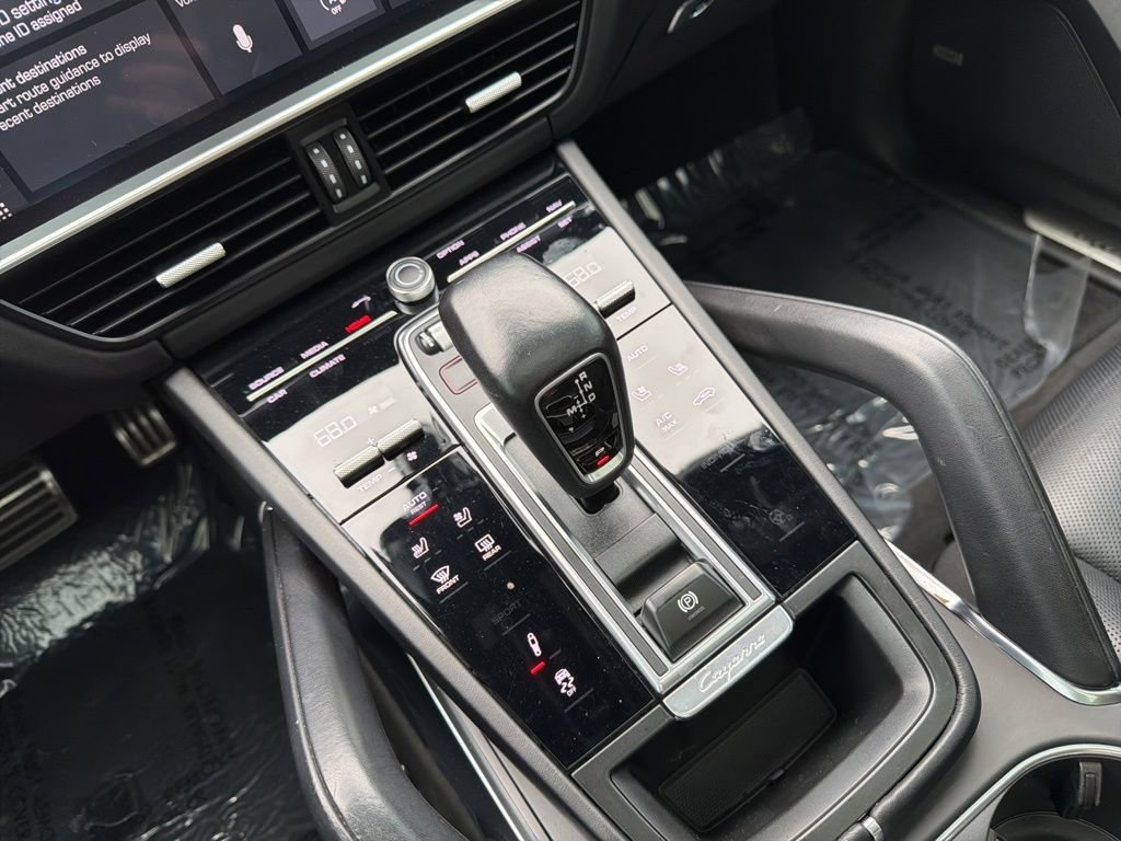 Used 2020 Porsche Cayenne Turbo AWD/4WD image 16