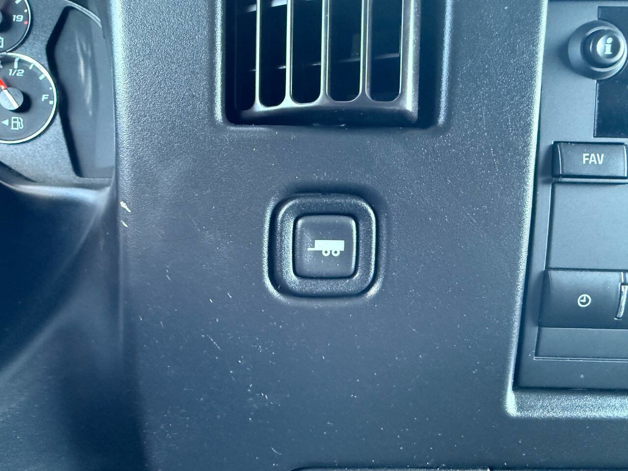 Used 2023 GMC Savana 2500 Extended w/ Driver Convenience Package RWD image 35