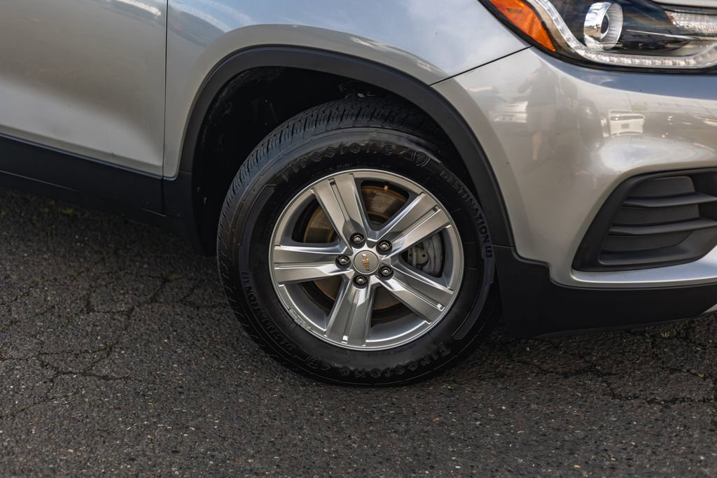Used 2022 Chevrolet Trax LT w/ Driver Confidence Package AWD/4WD image 4