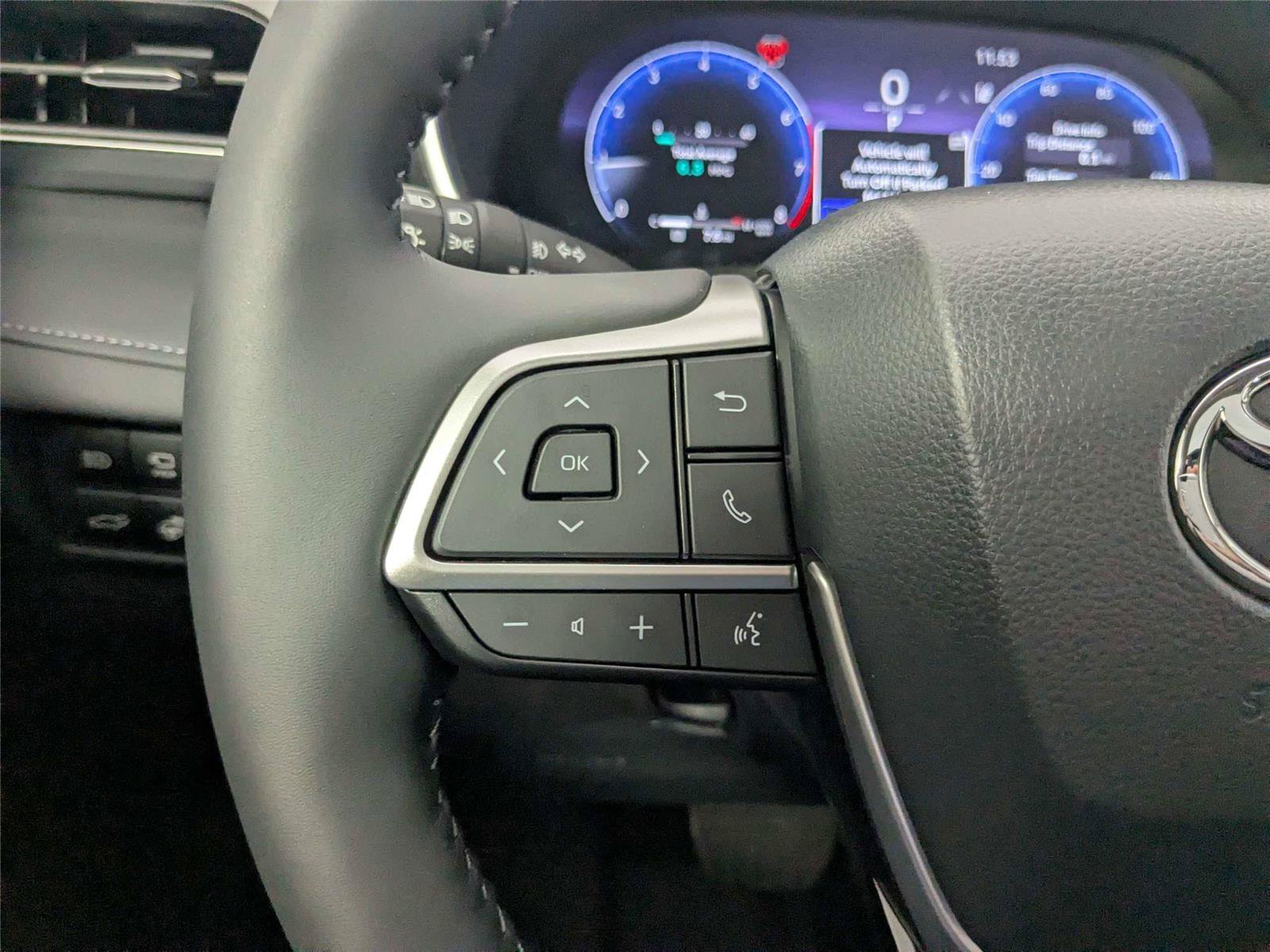 Certified 2026 Toyota Highlander Limited AWD/4WD image 13