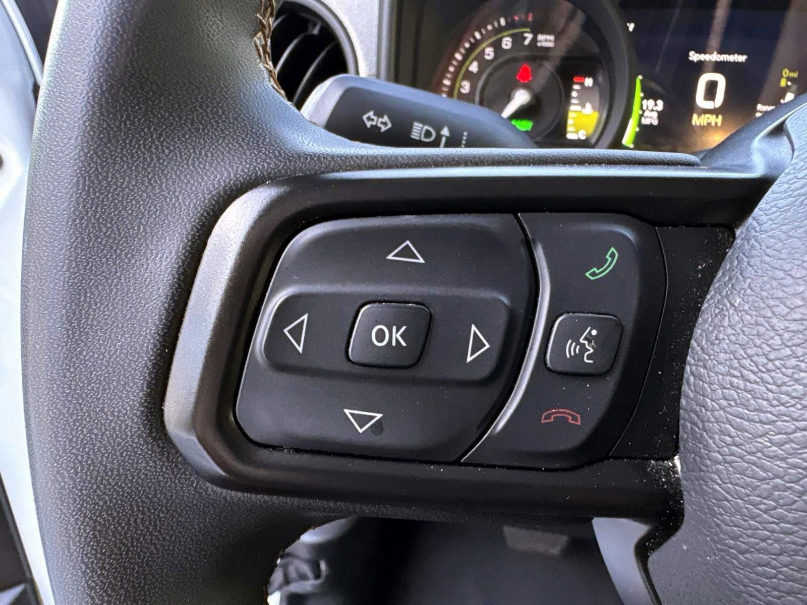 Used 2024 Jeep Wrangler Unlimited image 26