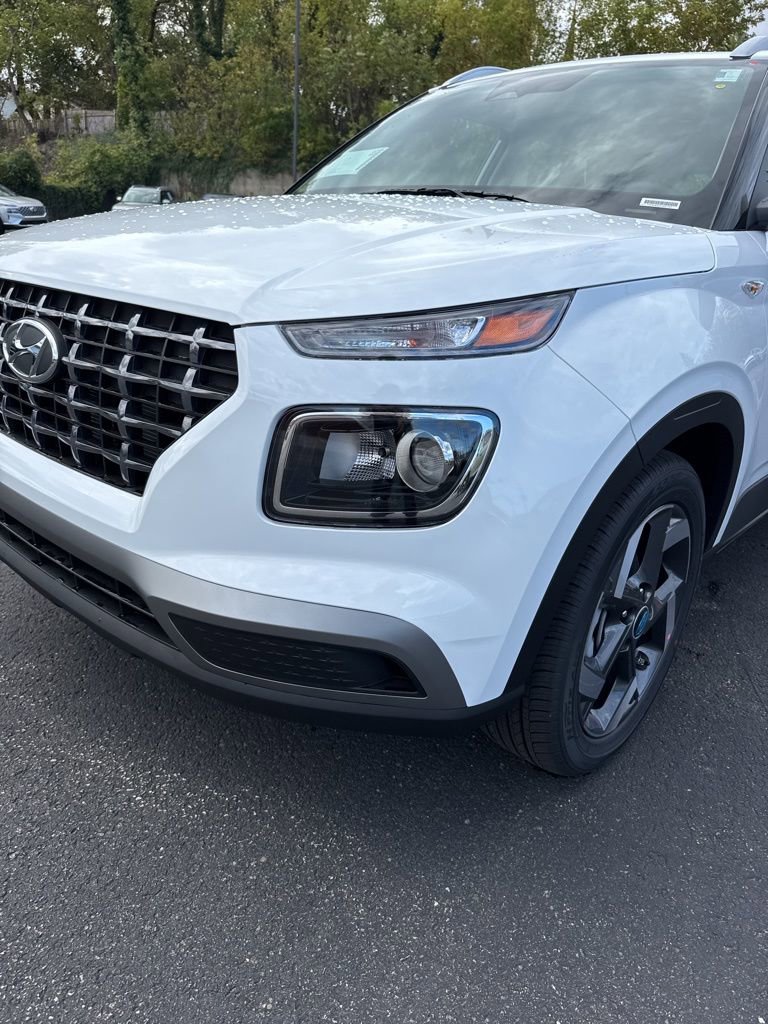 New 2026 Hyundai Venue SEL image 9